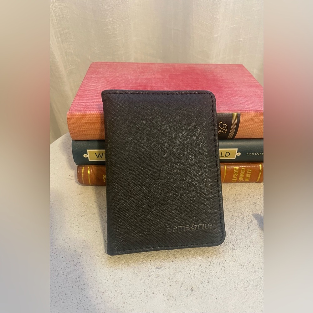 Samsonite RFID Passport Wallet, Black, New-Never Used